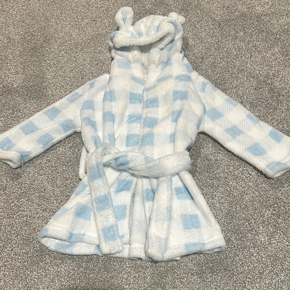 Max & Olivia Mini from‎ Macy’s plush plaid bear ears robe 12-24 months NWOT